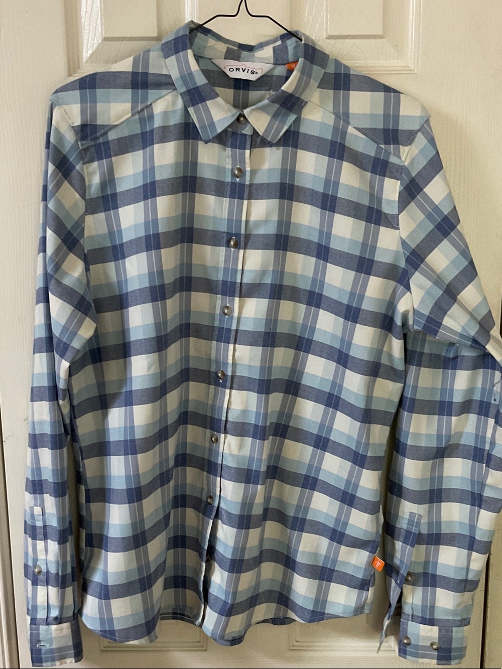 Orvis Women's Light and Navy Blue Plaid Long Sleeve Button-Down Shirt